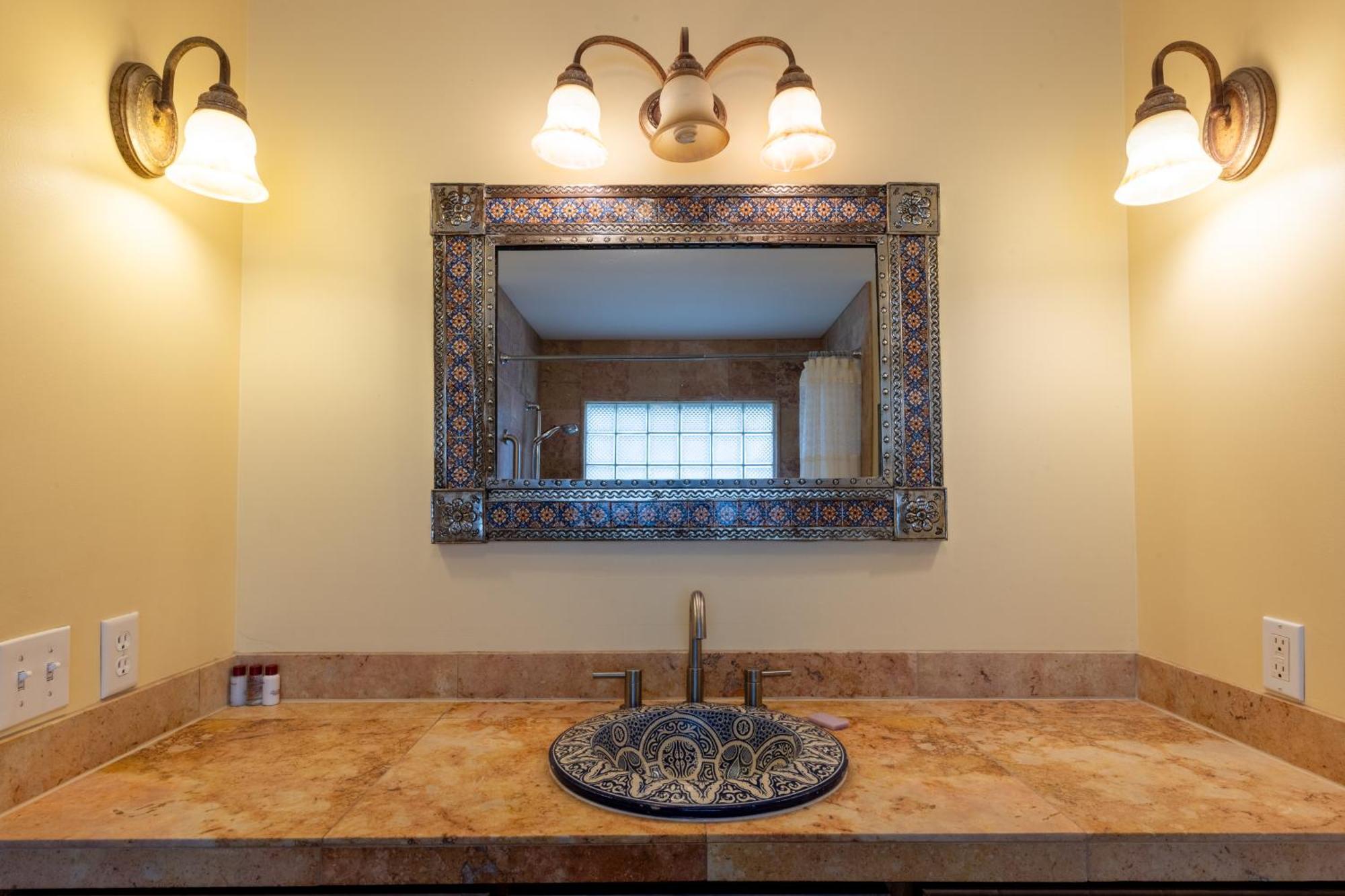 Casa Blanca Inn And Suites Фармингтън Екстериор снимка