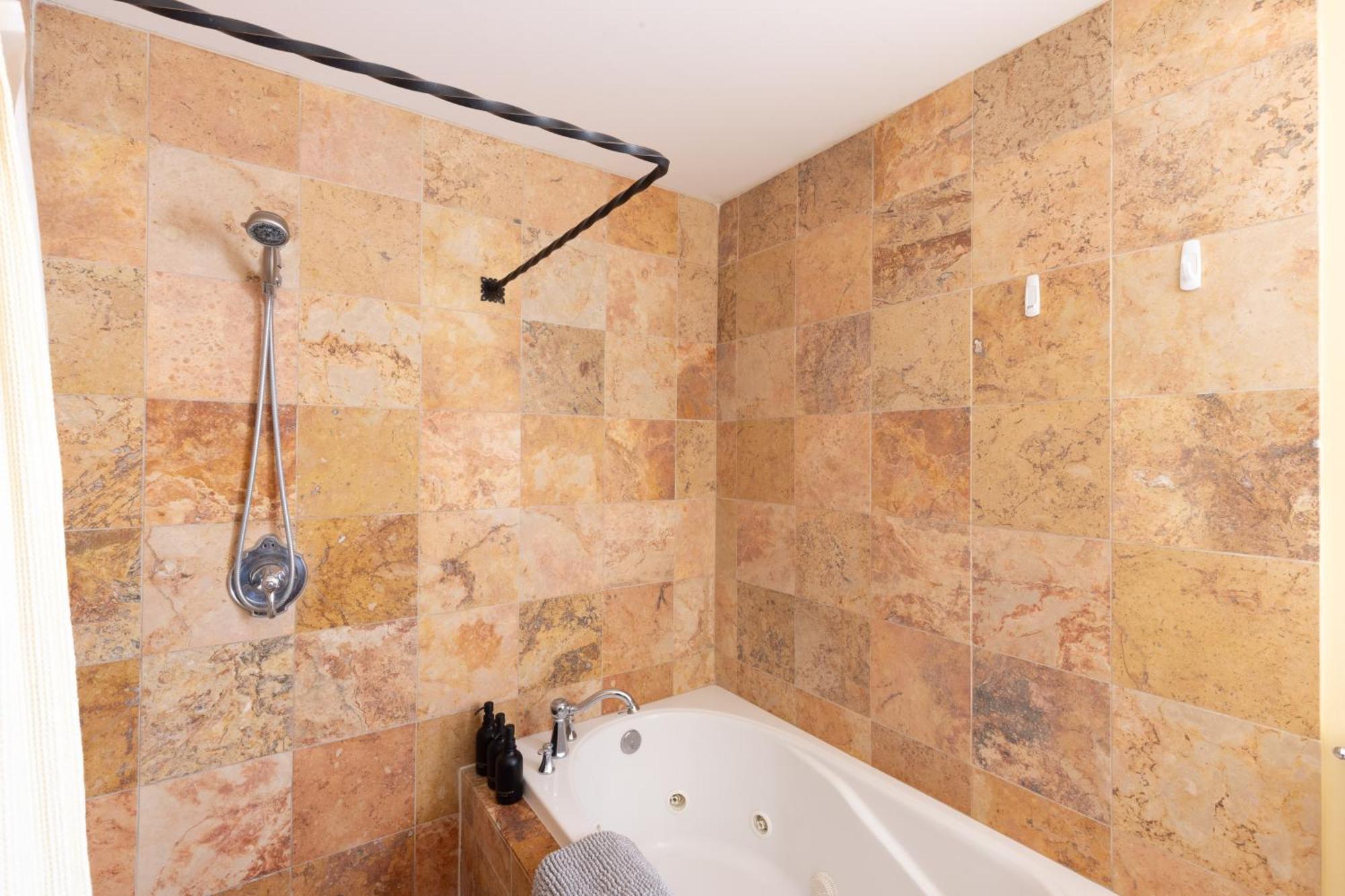 Casa Blanca Inn And Suites Фармингтън Екстериор снимка