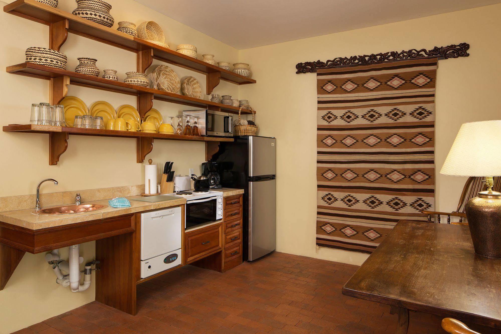Casa Blanca Inn And Suites Фармингтън Екстериор снимка