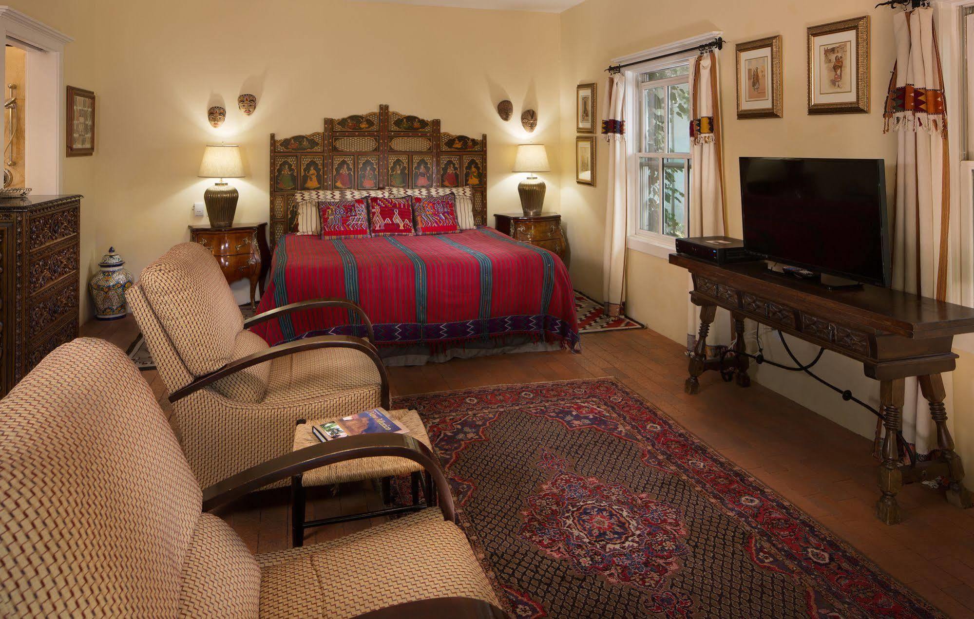 Casa Blanca Inn And Suites Фармингтън Екстериор снимка