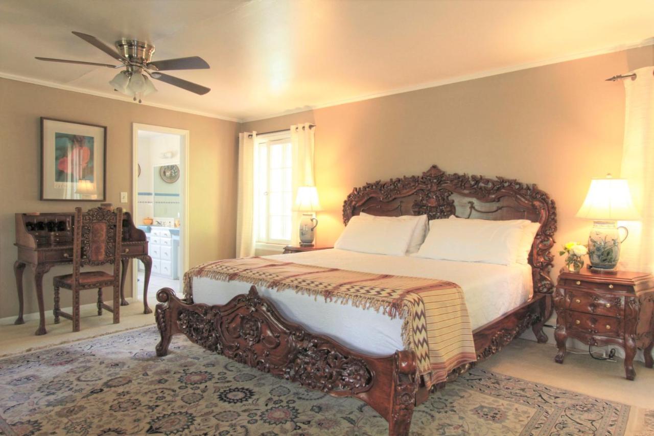 Casa Blanca Inn And Suites Фармингтън Екстериор снимка