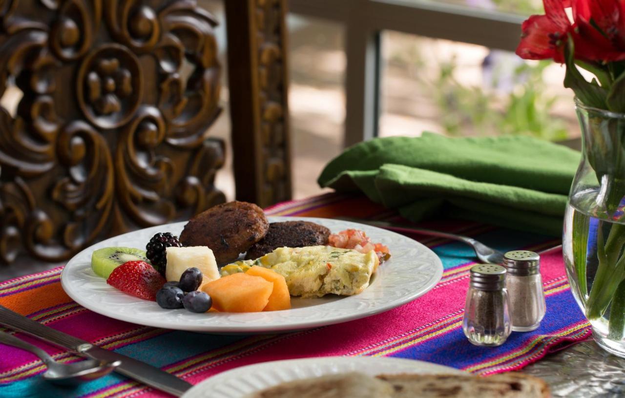 Casa Blanca Inn And Suites Фармингтън Екстериор снимка