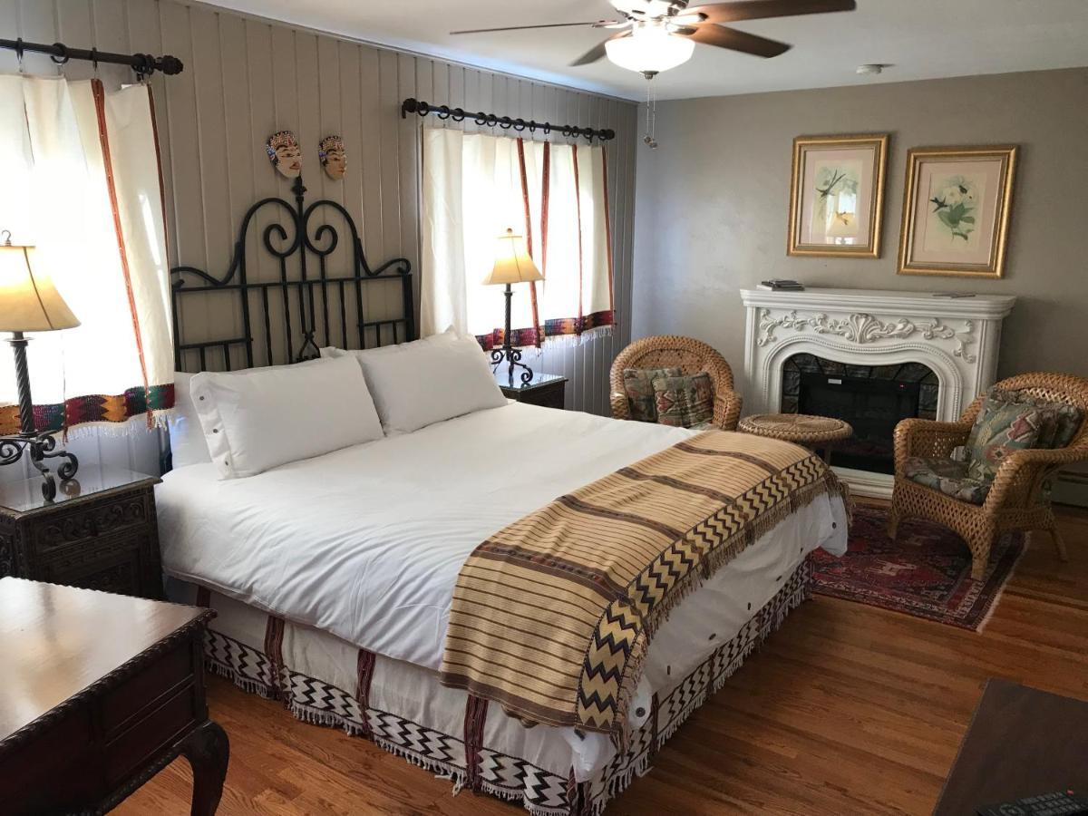 Casa Blanca Inn And Suites Фармингтън Екстериор снимка