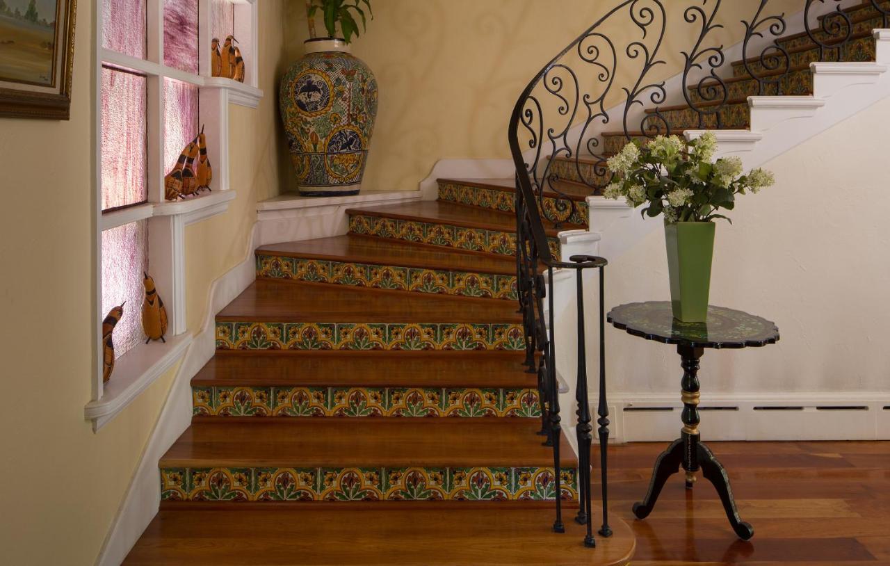 Casa Blanca Inn And Suites Фармингтън Екстериор снимка